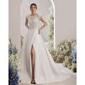 Halle Vintage Royal Stil Hochzeitskleider A-Linie Boot-Ausschnitt Lange Ärmel Gericht-Schleppe Satin Brautkleider mit einfarbiger Farbe