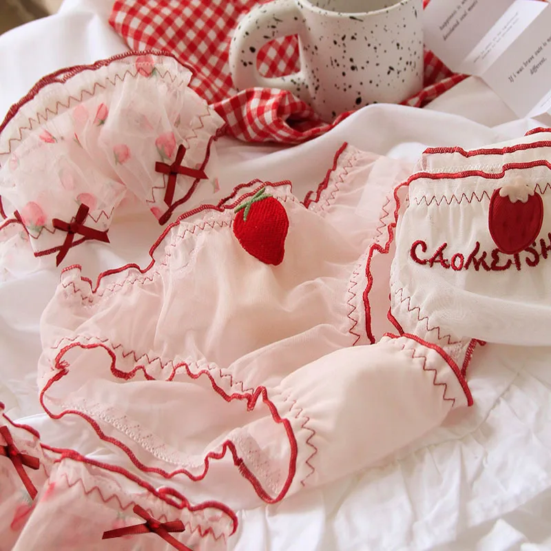 Rote Erdbeere süße Mesh-Unterwäsche Damen mittlere Taille Spitze transparent Sexy Höschen weiche atmungsaktive Rüschen süße Slips Dessous