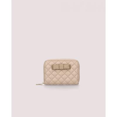 handbags & clutches