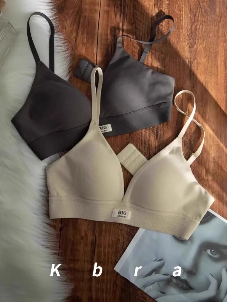 MOYISU vente en gros français dame Triangle tasse Lingerie pour femmes sans armatures confort Anti-affaissement petit soutien-gorge couverture sans Trace été mince