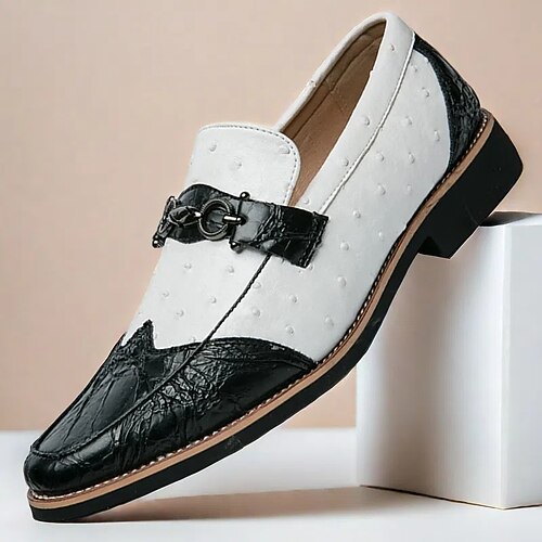 Herren-Loafer aus braunem Wildlederimitat mit Straußenmuster – stylische Schlupfschuhe für formelle und legere Anlässe Image