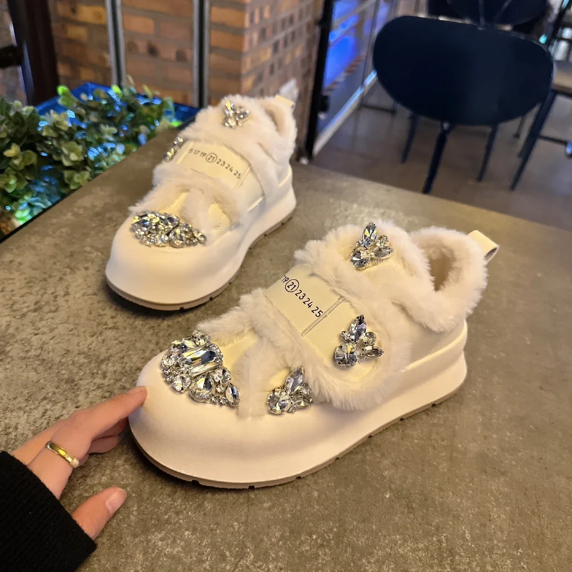 Heavy Industry Rhinestone Platform Shoes Women's Korean Version Plush Casual Board Shoes Cotton Casual Shoes Warm