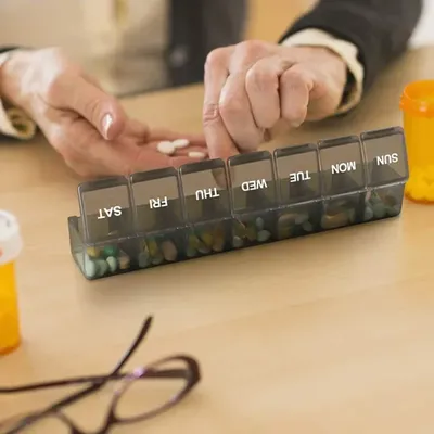 Portable Large Pill Box Case7 Grids 7 Days A Week Organizer Pills Box for Tablets Vitamins Medicine