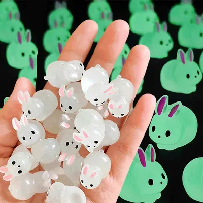 Figurines