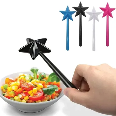 1PC Star Three-hole Pepper Seasoning Magic Stick Creative Kitchen Black Pepper Seasoning Gadget