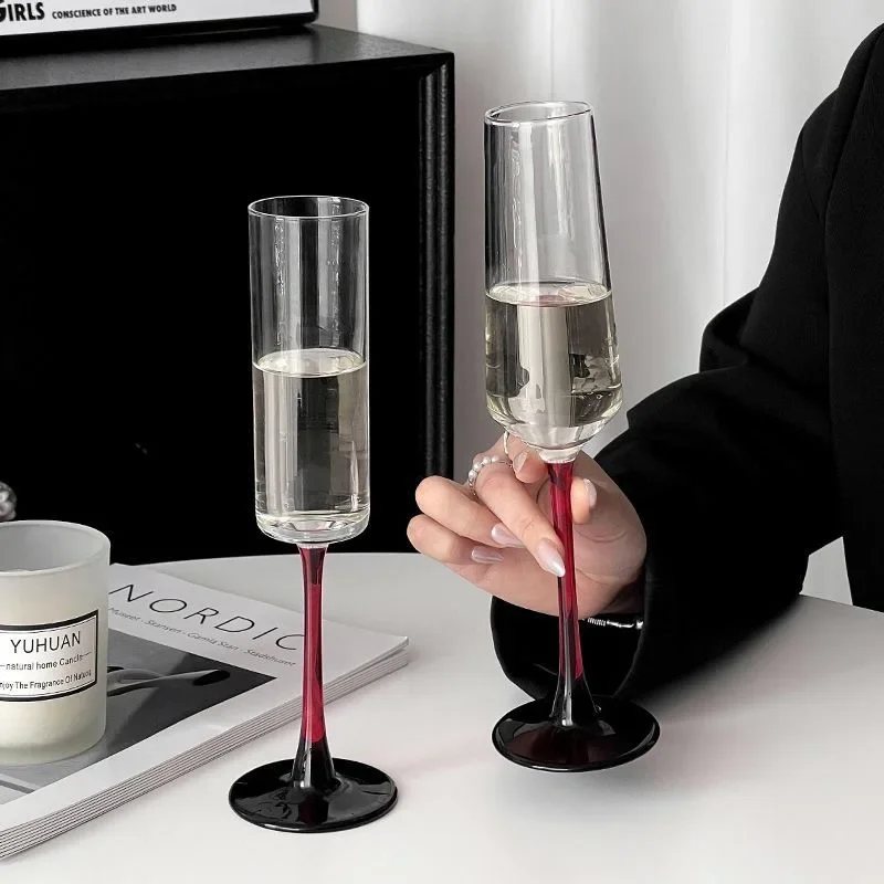 Europäischer Stil, roter Hebel, Champagnerglas, Zuhause, Premium-Gefühl, kreatives Glas, Rotweinglas, Highball-Glas, hochwertiges Weinset Image