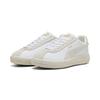 Sneaker PUMA "PUMA Club Klassika Sneakers Damen", Gr. 40, weiß warm gold, Obermaterial: Textil, Kuhleder, Synthetik; Futter: Textil, Synthetik; Innensohle: Textil; Laufsohle: Gummi, Schuhe