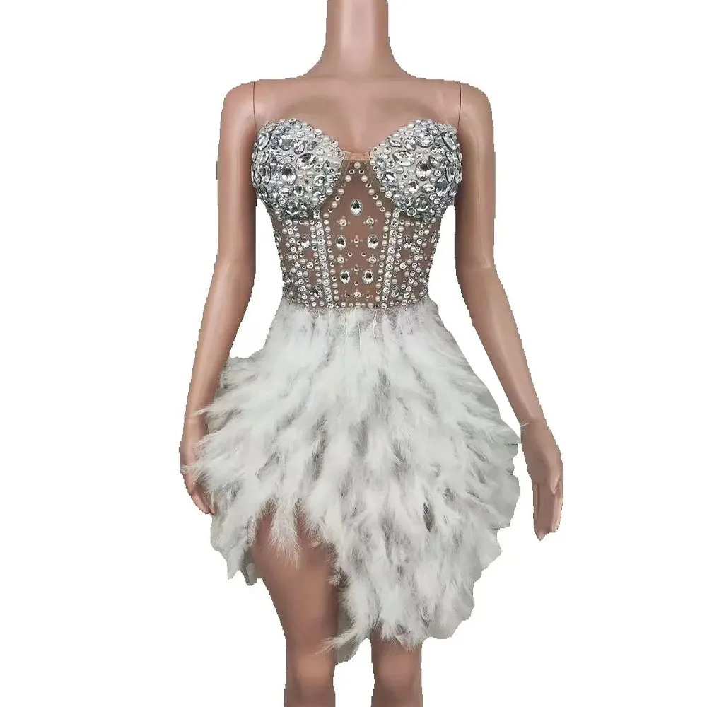 Luxus Sparkle Strass Feder Sexy Braun Nude Mesh Kleid Frauen Elegante Abend Party Geburtstag Leistung Foto-shooting Kostüm