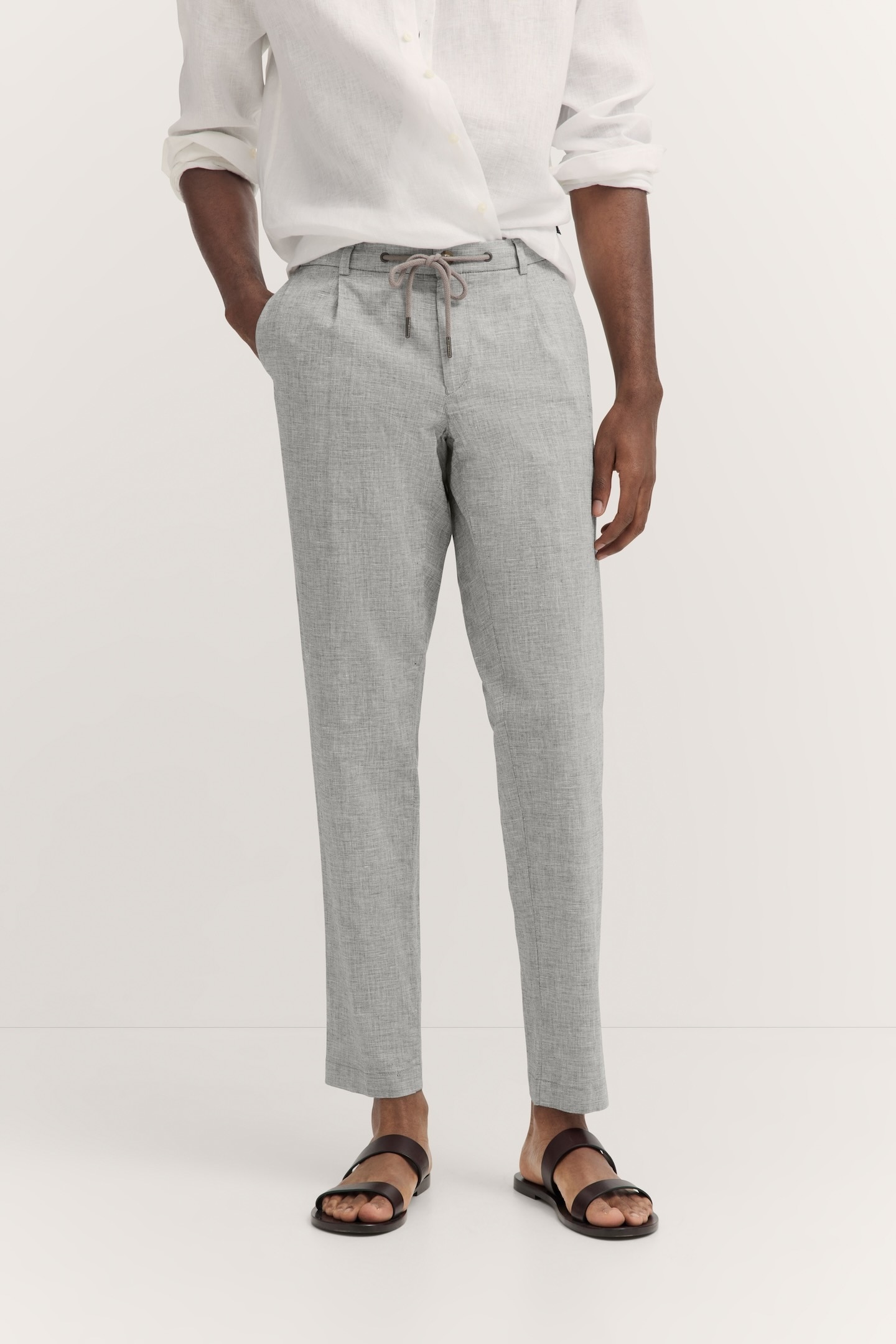 Bundfaltenhose BUGATTI, Herren, Gr. 36, Länge 30, grau (270, dunkelgrau), 56% Baumwolle, 42% Leinen, 2% Elasthan, unifarben, gerade, unten schmal, Hosen, mit Baumwoll-Leinen-Mix