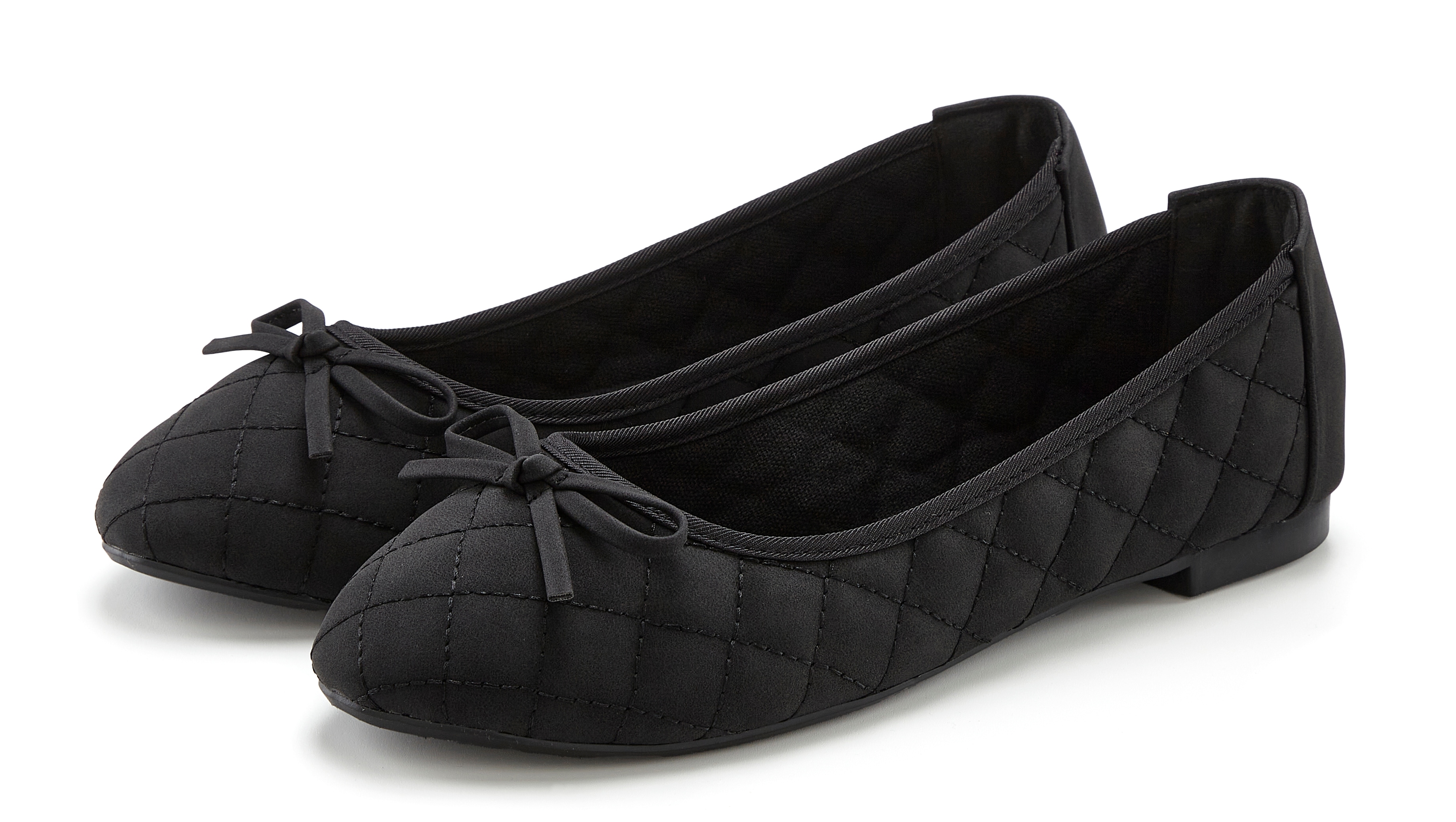 Ballerina LASCANA "Slipper, Schlüpfschuh", Damen, Gr. 41, schwarz, Obermaterial: 100% Lederimitat. Decksohle: 100% Textilmaterial. Futter: 100% Textilmaterial. Laufsohle: 100% Synthetik, unifarben, Schuhe Ballerina, mit Schleifenapplikation VEGAN
