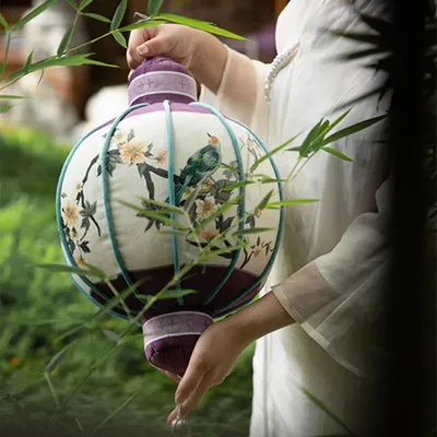 Chinesisches Landschaftsmalerei-Kissen, runder Ball-Plüschsamt, süßes Quastenkissen, Heimdekoration, Image