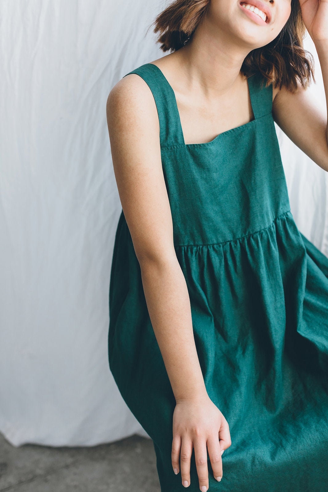 Sommer smaragd grünes Kleid - Leinenkleid - Sommer Leinenkleid - Midikleid - Lockeres Leinenkleid - Schlichtes Leinenkleid - Schürzenkleid