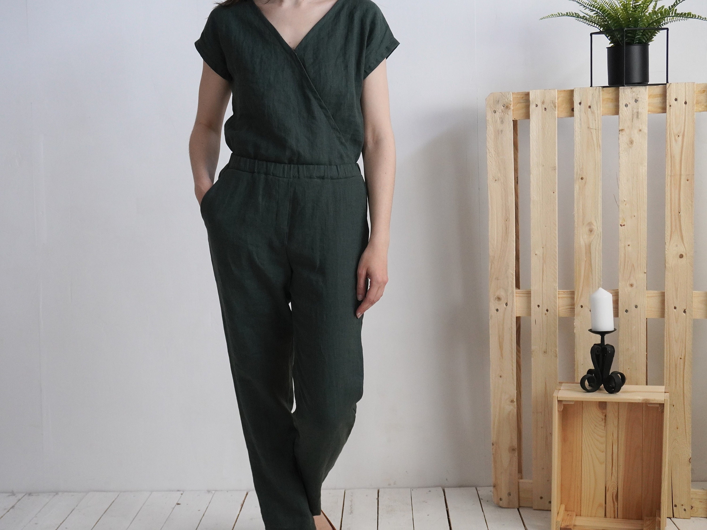 Tuta in lino. Tuta in lino da donna. Pantaloni in lino. Tuta in lino lavato. Salopette in lino. Pantaloni in lino da donna. Tuta primaverile in lino -