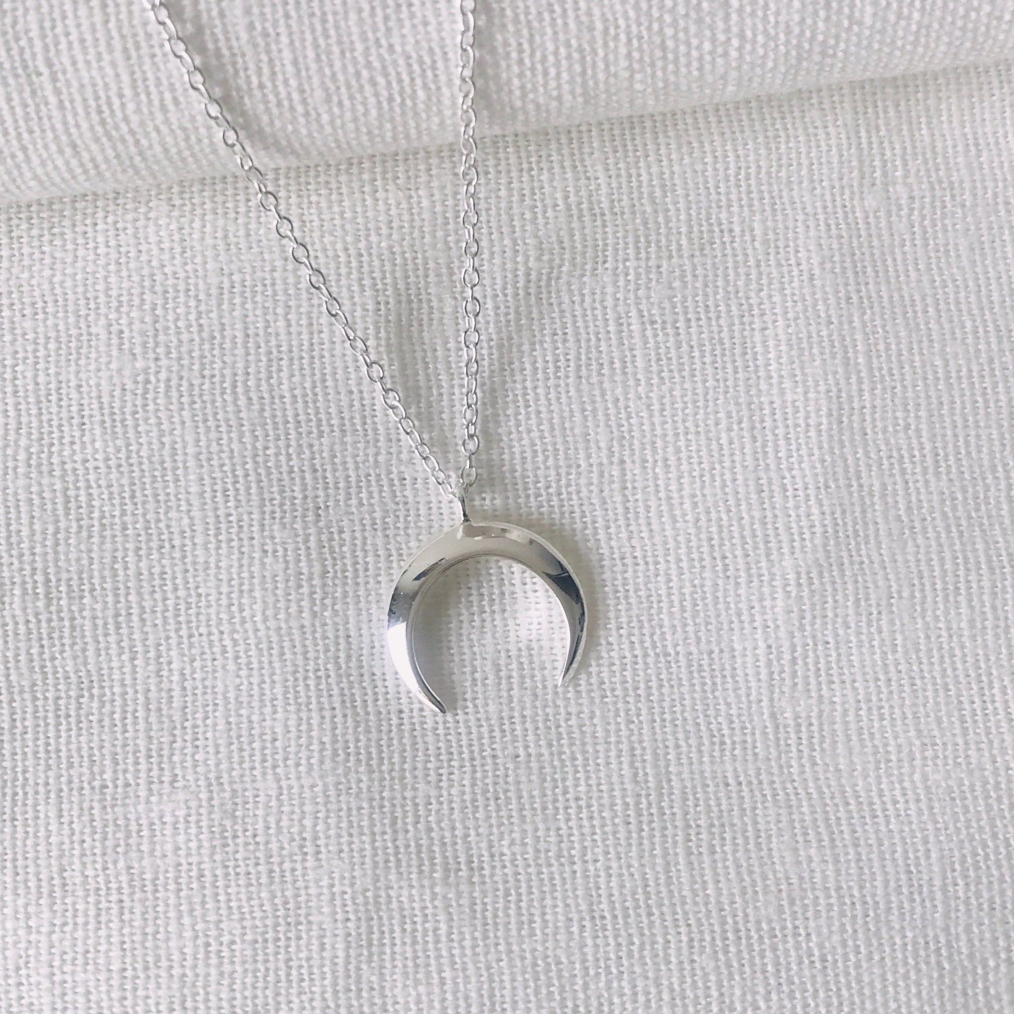 Collana in argento sterling, mezzaluna, collana con doppia luna, collana con luna, ciondolo con luna in argento, mezza luna, collana a strati