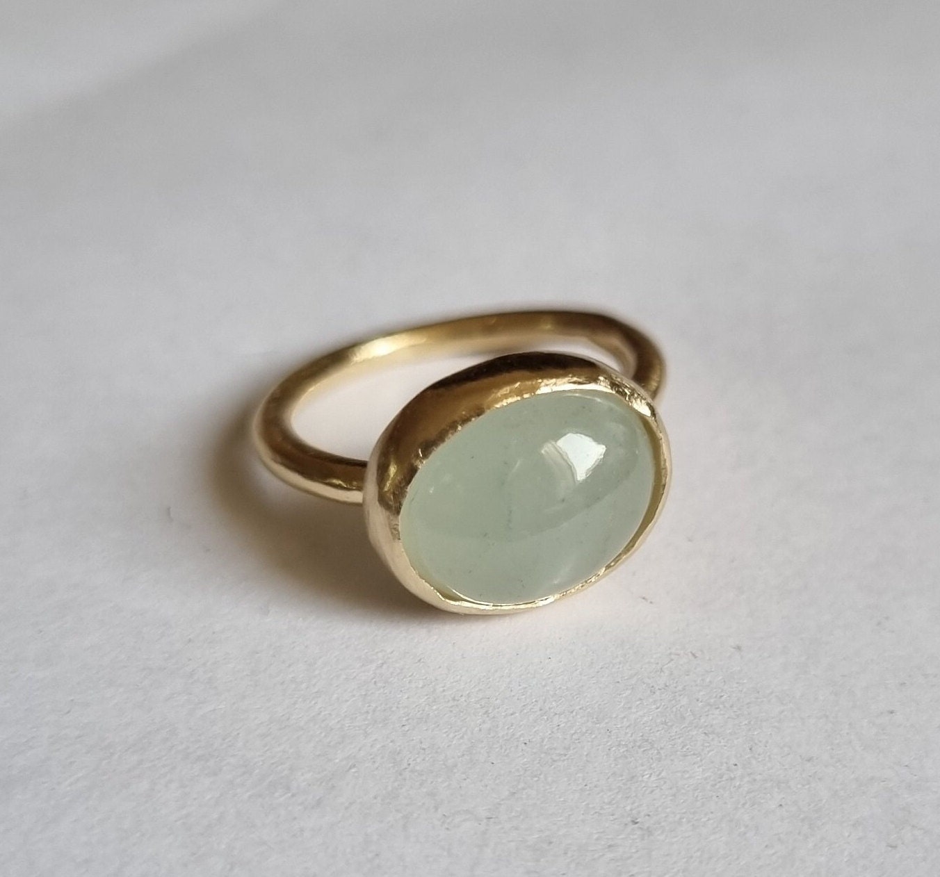 Anello d'oro acquamarina, anello d'oro massiccio, anello d'oro 14k, anello d'oro ovale, anello di pietre preziose d'oro, anello d'oro 9k, anello boho