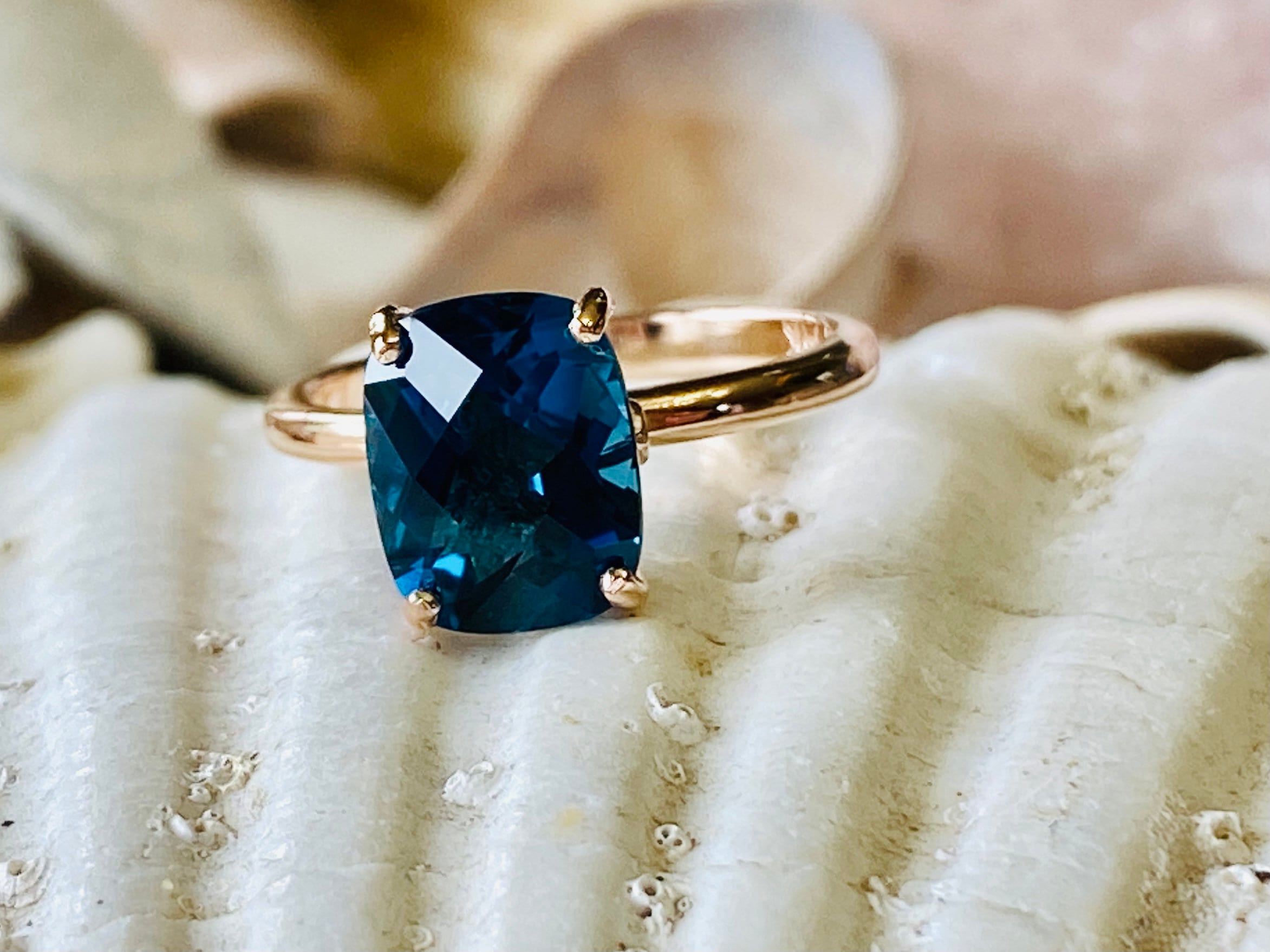 Anello con topazio blu di Londra 14k, anello con topazio blu di Londra taglio cuscino da 3,00 ct, anello di fidanzamento con topazio blu di Londra, an