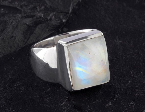Anello con pietra di luna arcobaleno naturale, anello con sigillo da uomo, anello in argento sterling 925, anello da uomo con pietra di luna, anello b
