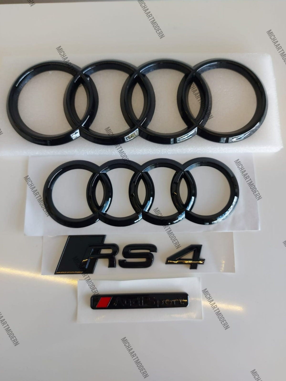 Set di emblemi Audi RS4, nero lucido, nuovi di zecca in lamina, pacchetto badge, Audi Sport, scritte, nuovo, pacchetto esclusivo