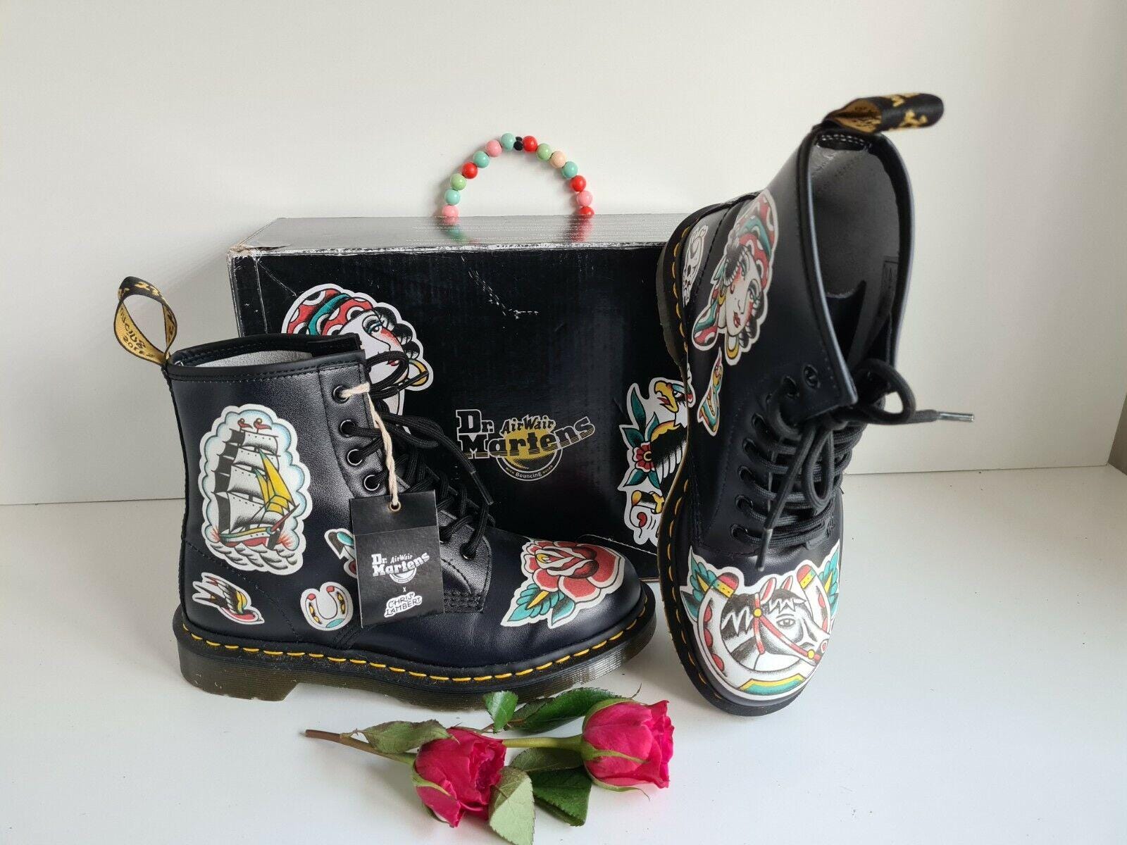 Dr Martens 1460 tatuaggio tatoo nero da donna chris lambert stivali a 8 occhi UK 6,5 EU 40 US8,5