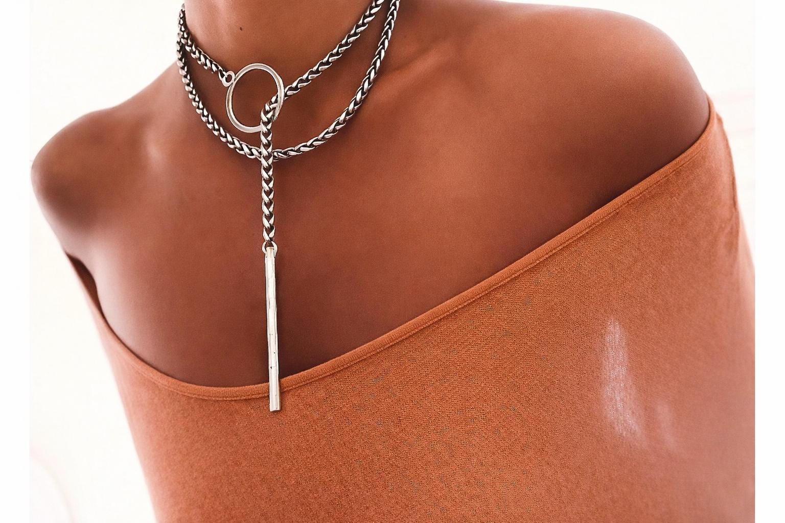 Collana a strati in argento, collana a goccia, collana in argento massiccia, collana in argento, collana in argento con nodo, collana in argento avvol