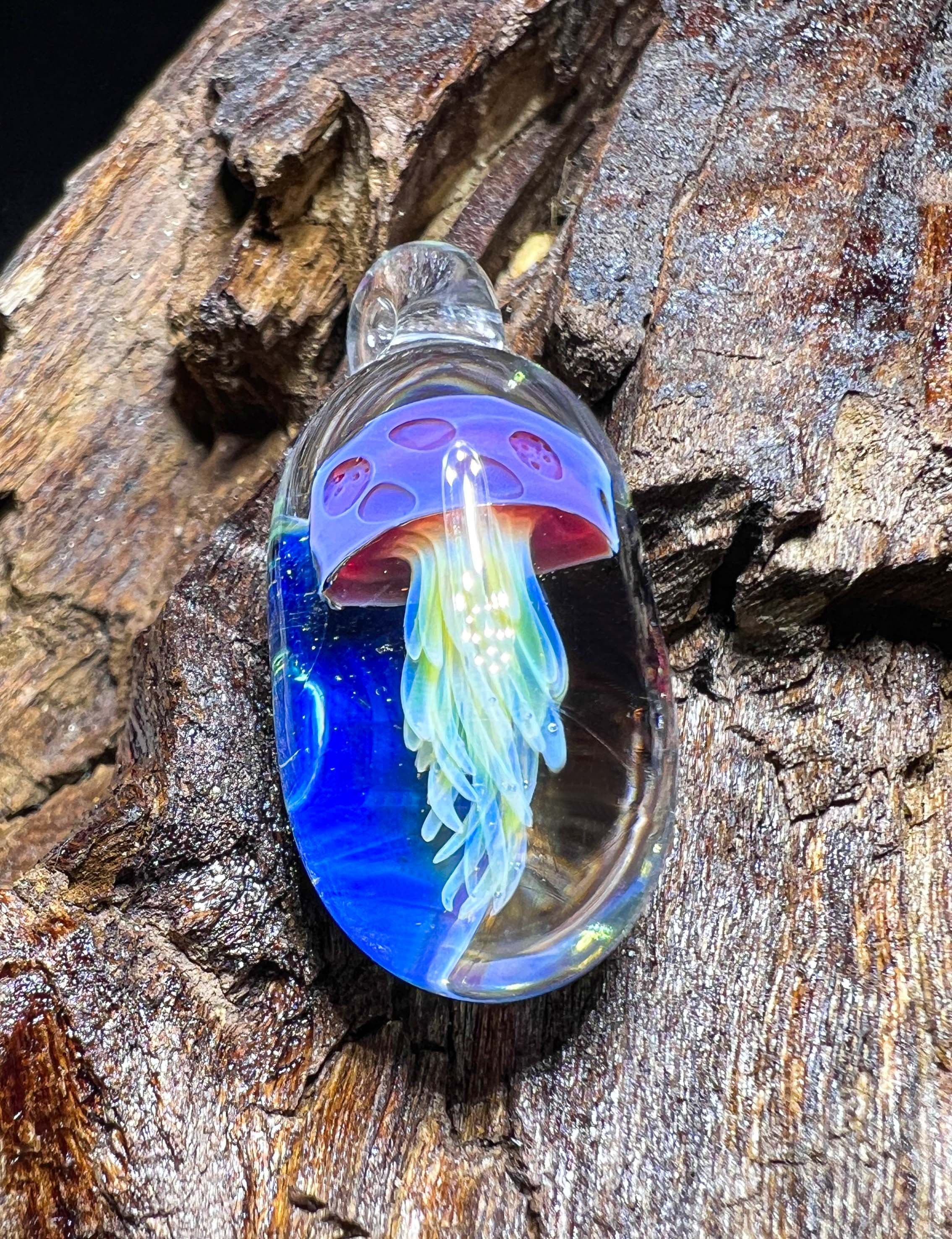 Ciondolo in vetro a forma di medusa, ciondolo in vetro soffiato, collana in vetro a forma di medusa, ciondolo a forma di medusa, ciondolo in vetro sof