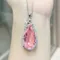 Collana con ciondolo a goccia d