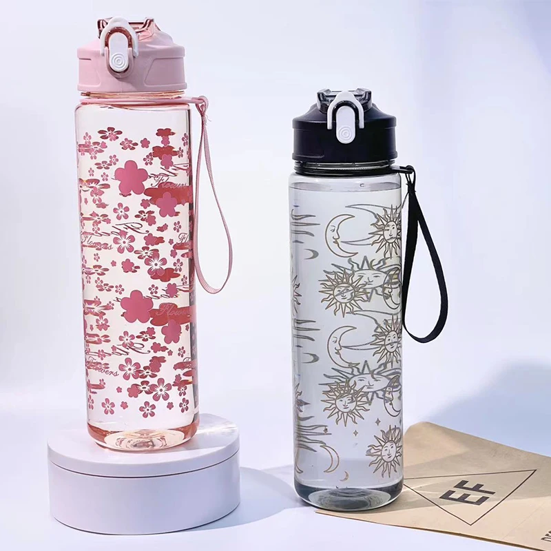 800 ml Kirschblüten-Wasserflasche mit großem Fassungsvermögen – niedlich, tragbar und versiegelt für Outdoor-Aktivitäten, PVC-freies PC-Material Image