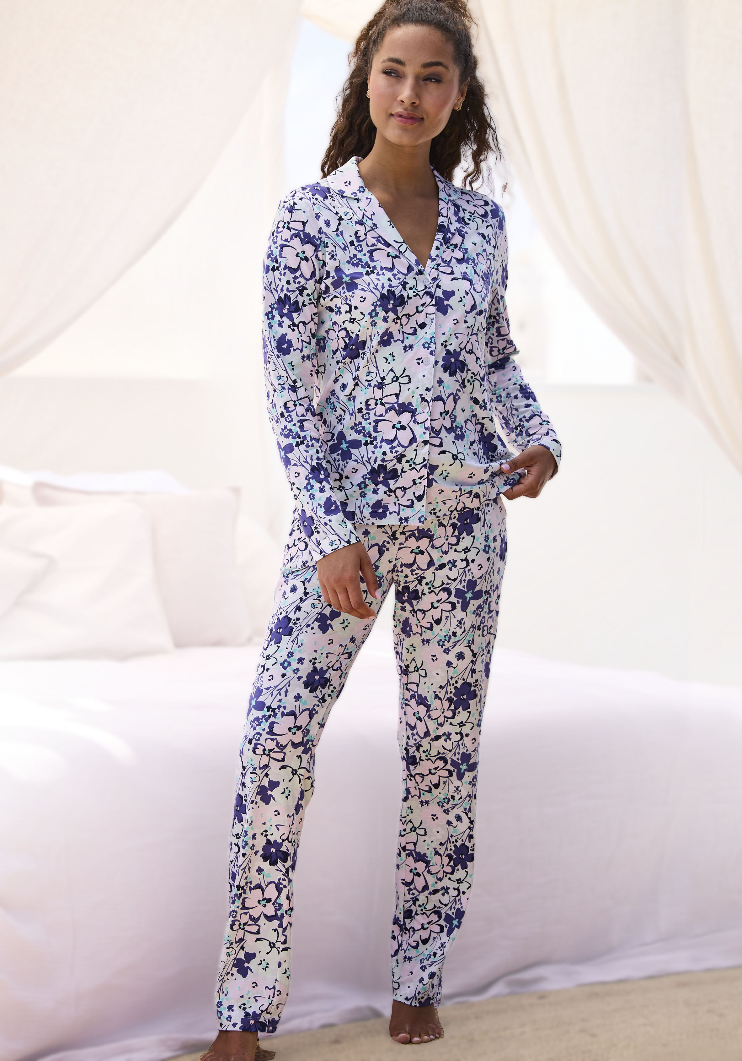Pyjama S.OLIVER, Damen, Gr. 44/46, bunt (blau, rosa, mint, geblümt), Single Jersey, Obermaterial: 50% Baumwolle, 50% Viskose, geblümt, Casual, klassisch lang, V-Ausschnitt, eingesetzt, Homewear-Sets, im klassischen Stil