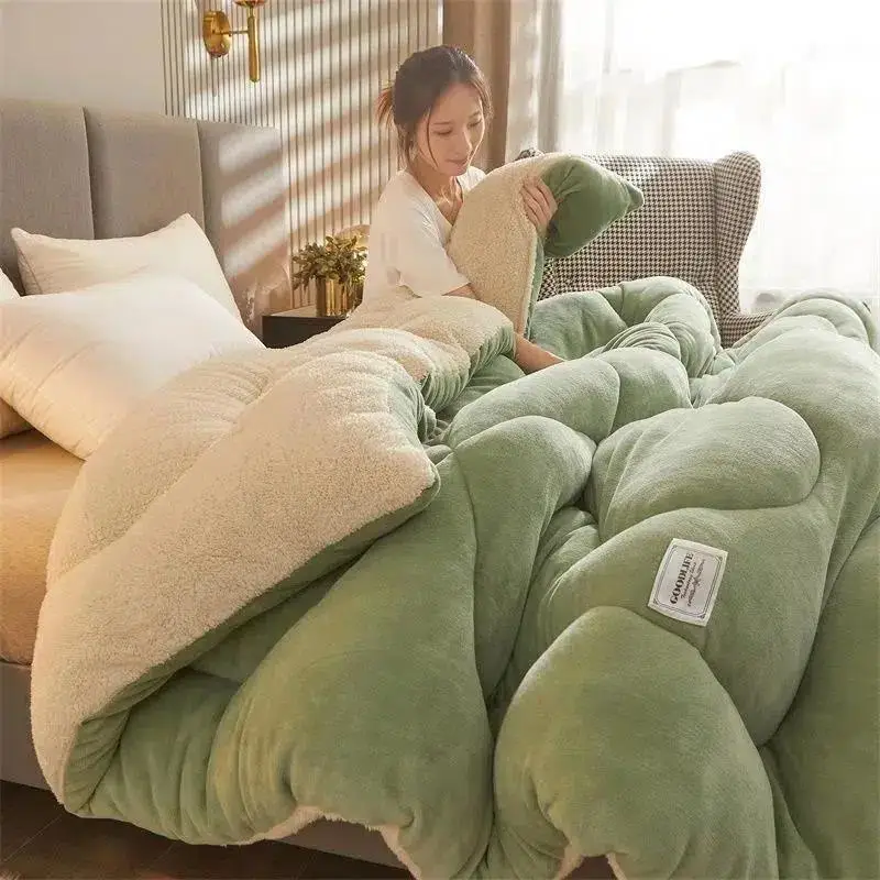 Winter household thickened lamb wool quilt double-sided velvet warm quilt student dormitory single double bed quilt