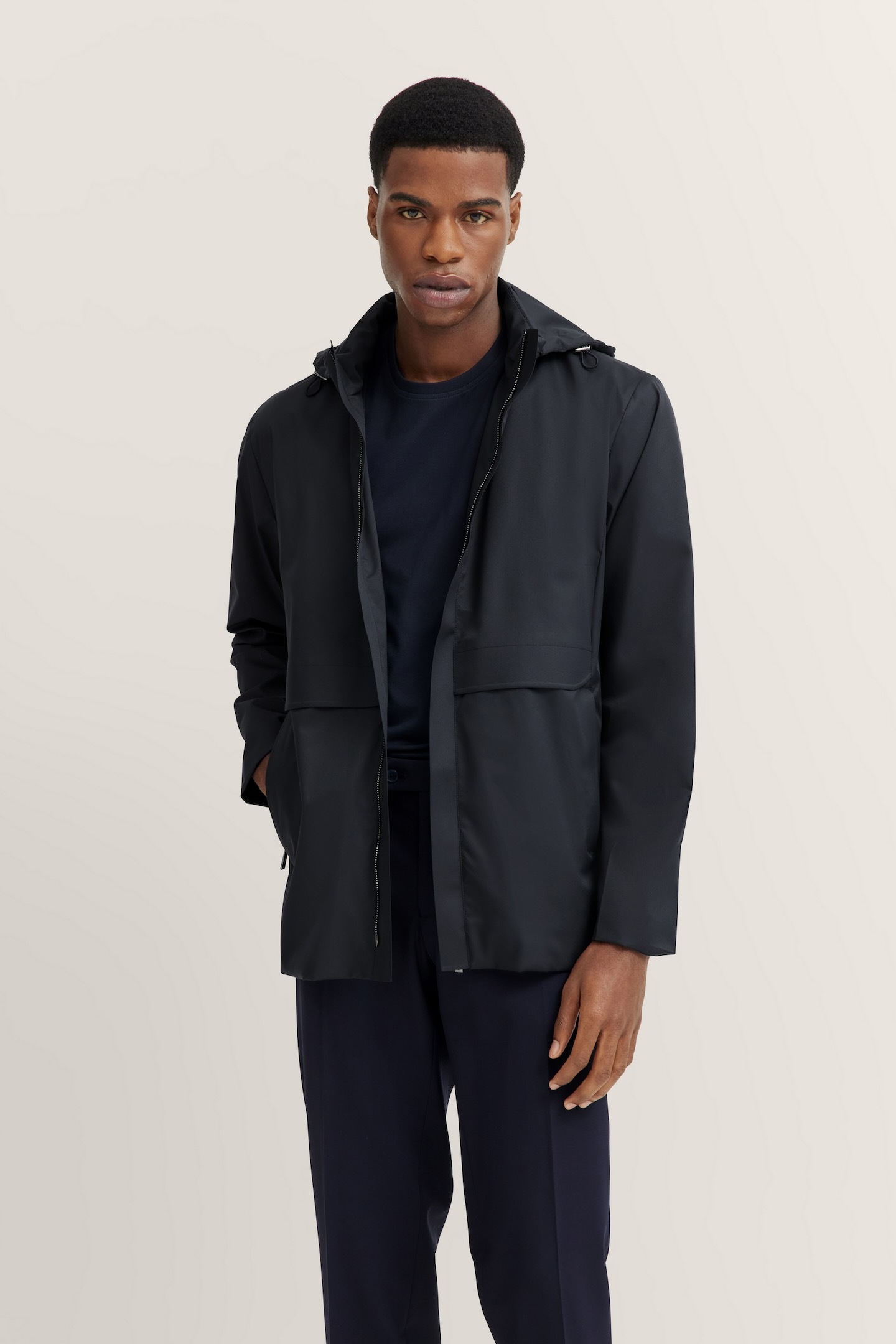 Regenjacke BUGATTI, Herren, Gr. 50, blau (390, marine), 100% Polyester, unifarben, regular fit, normaler Saum, Jacken Regenjacke, mit abtrennbarer Kapuze