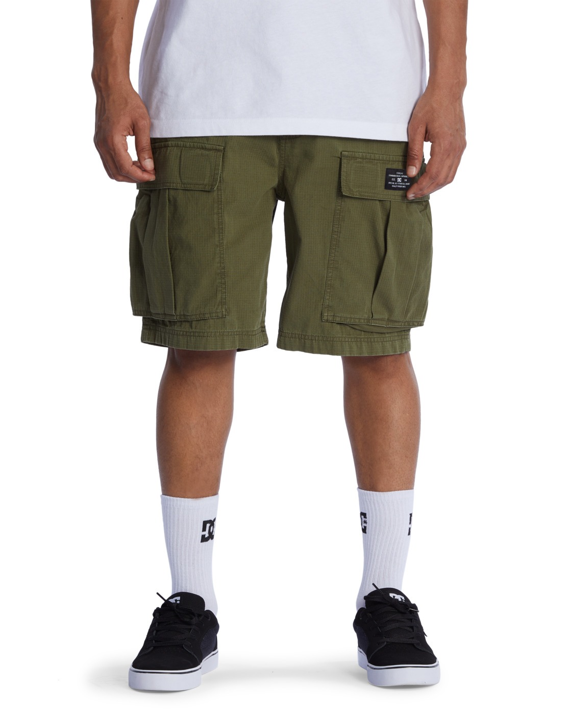 Bermudas DC SHOES "Tundra 22", Herren, Gr. L, grün (ivy grün), Obermaterial: 100% Baumwolle;, Hosen Bermudas