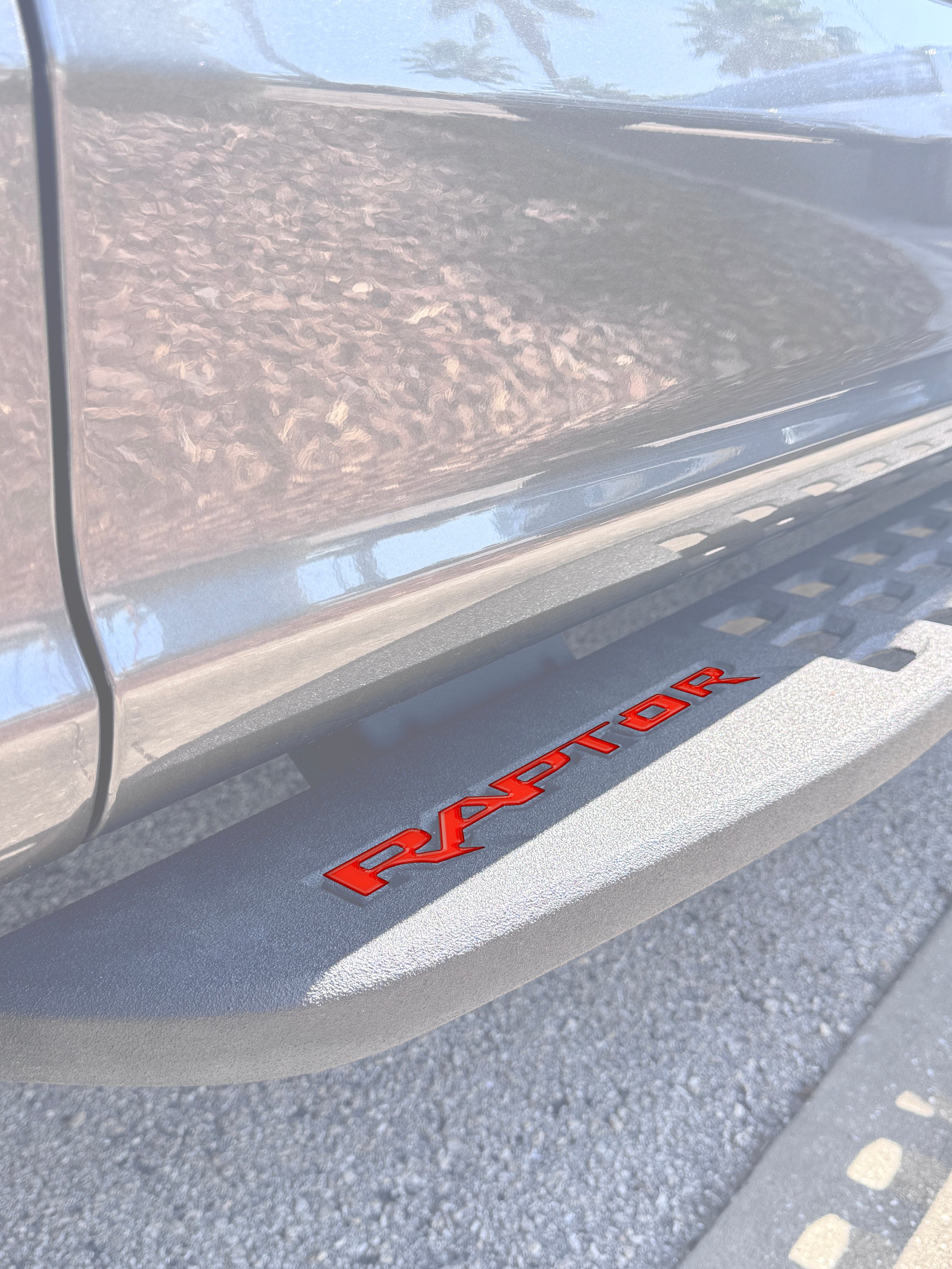 Sovrapposizioni con emblemi per pedane Tufskinz / OEM - compatibili con F-150 Raptor 2017-2024 - kit da 6 pezzi