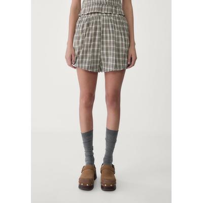 Stradivarius Check balloon shorts Khaki XL