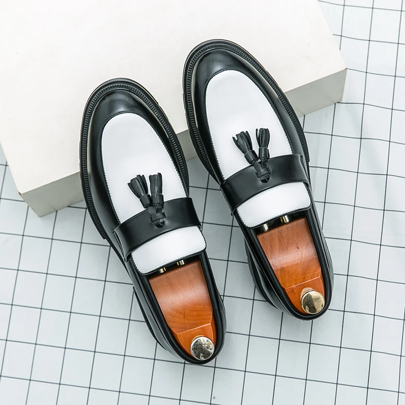 Lässige Leder Herren lässige Mode Slip on Schuhe männlich schwarz und weiß Quasten Slipper weiche Mokassins hand gefertigte männliche Fahr schuhe Image