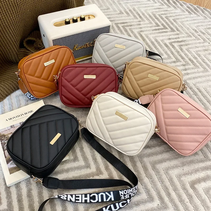 Borsa a tracolla piccola da donna alla moda Borse a tracolla in pelle PU Borse con cerniera Borsa di design di lusso Borsa da viaggio estiva per donna