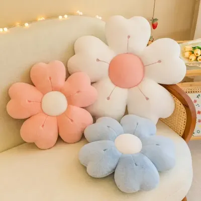 Gefülltes Kissen mit fünf Blütenblättern, Kissen in Sonnenblumenform, kleine Gänseblümchen-Kissen, Image