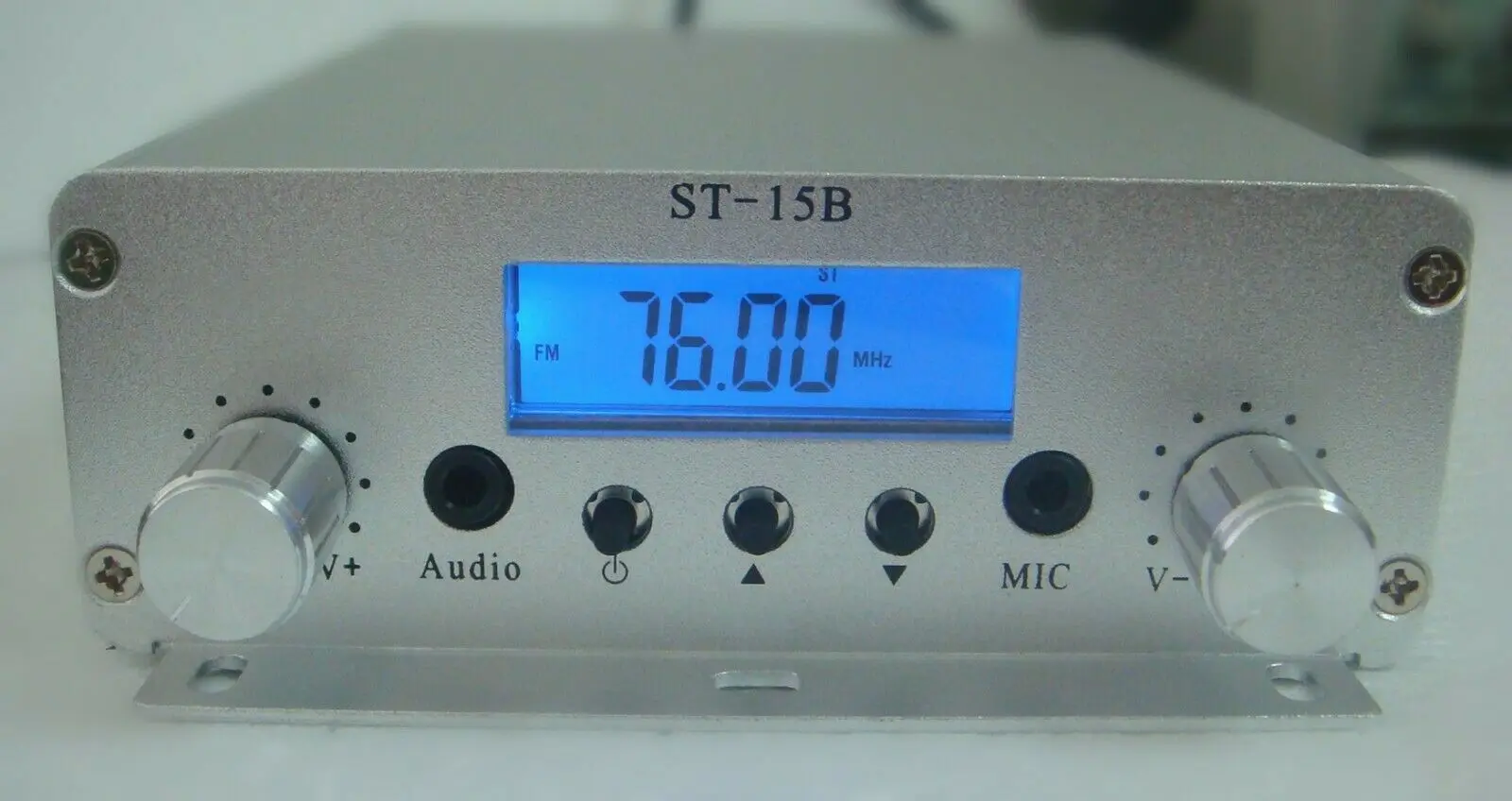 15W 76MHz-108MHz FM Broadcast Transmitter Stereo PLL FM Radio Broadcast Station Image