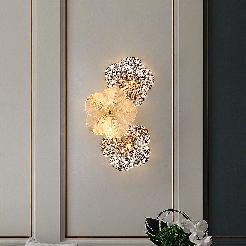 Französische Licht-Luxus-Wohnzimmer-Wandleuchte 2025, neuer Hintergrund, dekoratives Licht, Schlafzimmer, kreative Blumen-Nachttischlampe Image