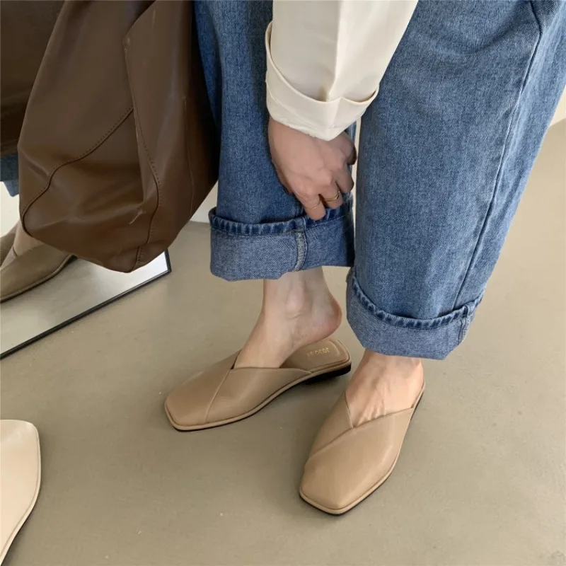 Frauen Schuhe Maultiere Designer Karree 2025, Herbst Damen Mode Hausschuhe Neue Rutschen Weibliche Außerhalb Strand Große Größe Casual Grundlegende