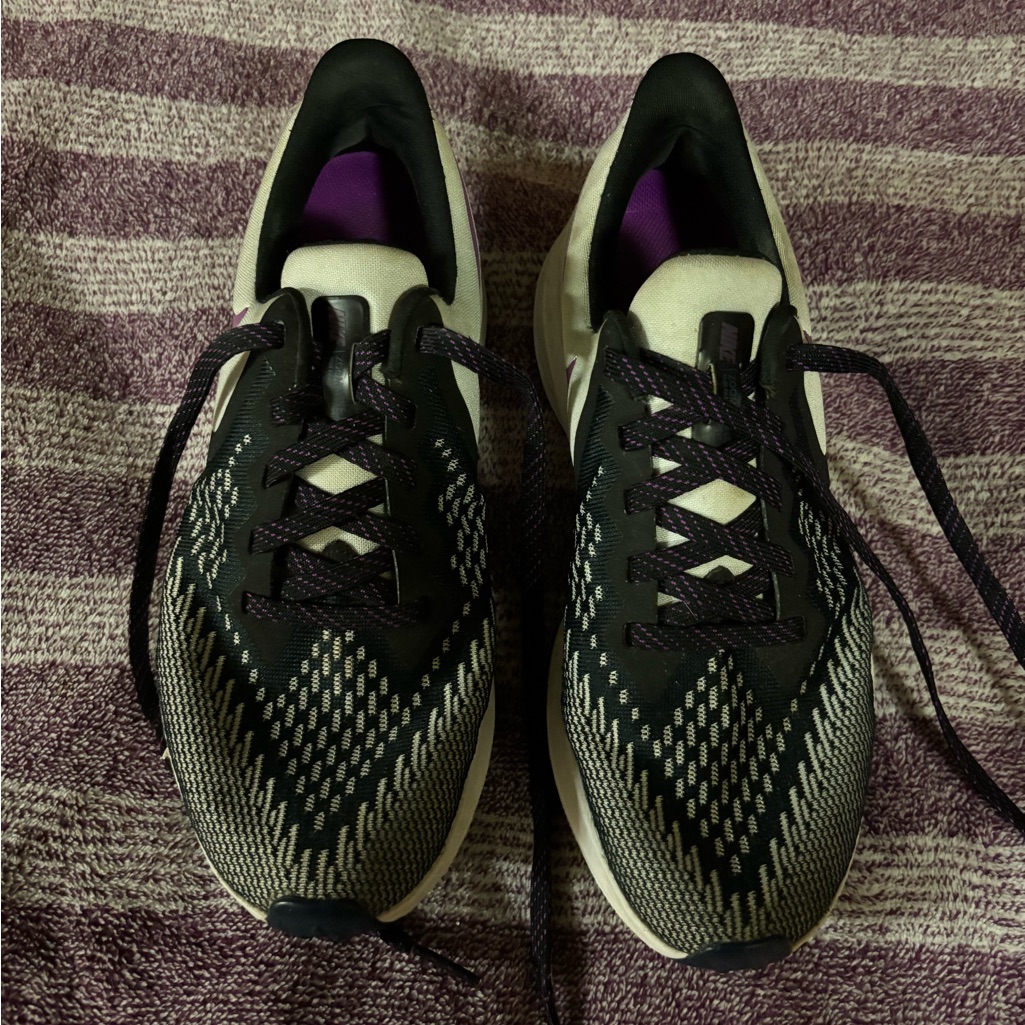 Nike Shoes | Women’s Nike Tennis Shoes | Color: Black/Purple | Size: 7