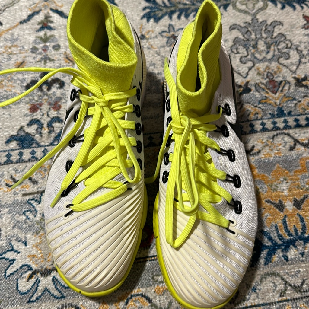 Nike Shoes | Women’s Tennis Nike Shoes Size 5 | Color: White/Yellow | Size: 5
