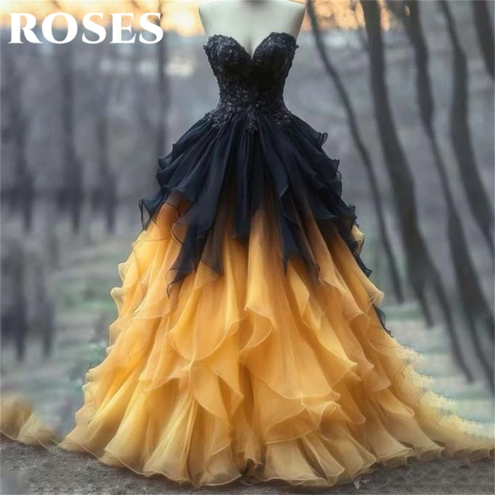 ROSES Schwarz-Gelb-Elegantes Ballkleid, herzförmiges formelles Kleid, gestufte Falten, ärmelloses A-Linien-Abendkleid, Embrace 2014, maßgeschneidert