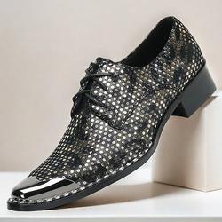 Herren Premium Rindsleder Oxford-Schuhe mit glänzender Zehenkappe und metallischen Nieten - Stylische formelle Fußbekleidung für modebewusste Männer ideal für Hochzeiten und besondere Anlässe.