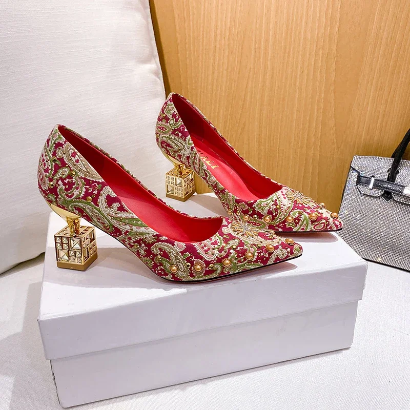 Luxury Fashion Rivet Buckle Belt Flats Women's Slip-on Moccasin Pointed Toe Shoes Ballet Shoes Office Women's Loafers 2025