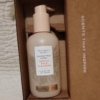 Victoria's Secret Skincare | Victoria's Secret Gentle Face Cleanser - Cream | Color: Cream | Size: 7.4oz