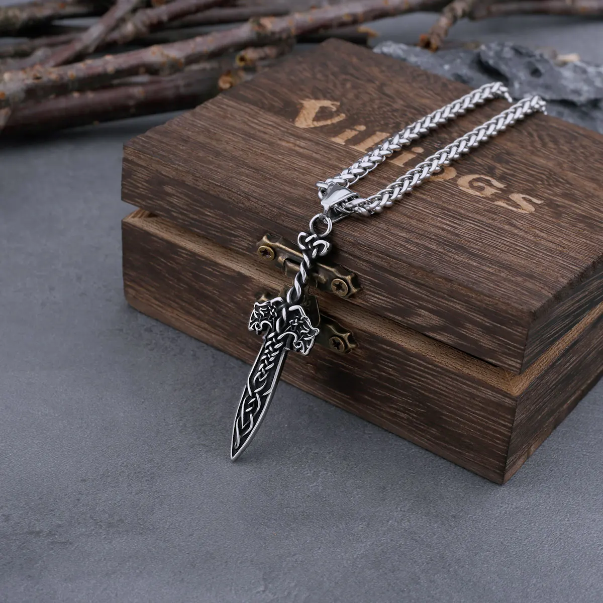 Männer Viking Vintage Wolf Kopf Schwert Halskette Viking Ritter Symbol Schwert Anhänger Viking Edelstahl Schmuck Dropshipping Image
