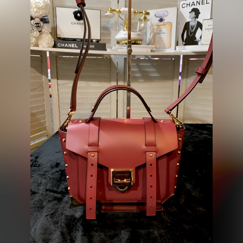 Michael Kors Bags | Euc Michael Kors Burgundy Handbag. | Color: Red | Size: Medium