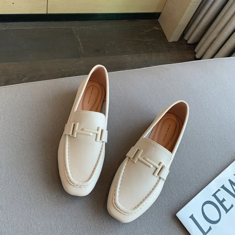 Chaussure unique femmes 2025 automne nouveaux mocassins paresseux un pied chaussures plates femmes chaussures britanniques en cuir chaussures pour femmes chaussures plates dames