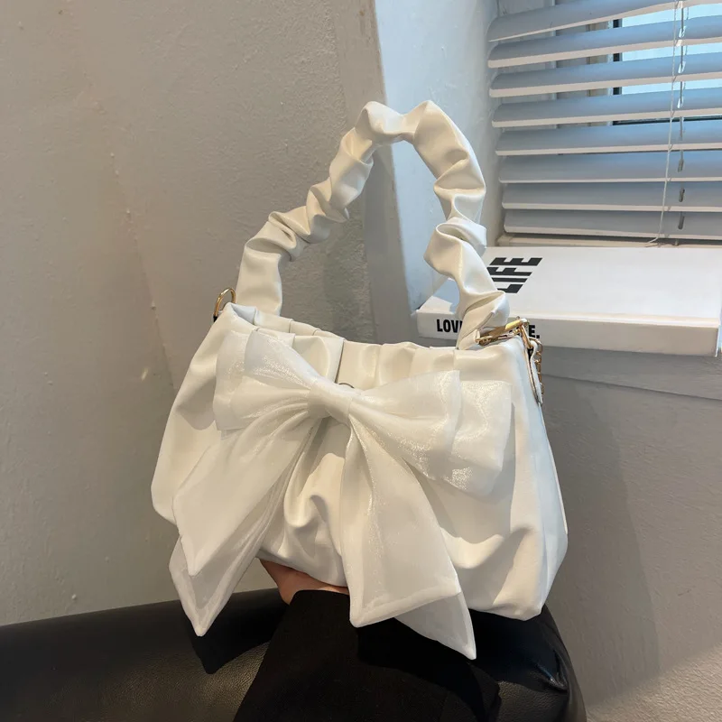 Mode sacs à main décontractés pour les femmes mignon arc noir blanc bleu Kahki PU sacs à main à la mode quotidien épaule sous les bras sacs bolsa feminina
