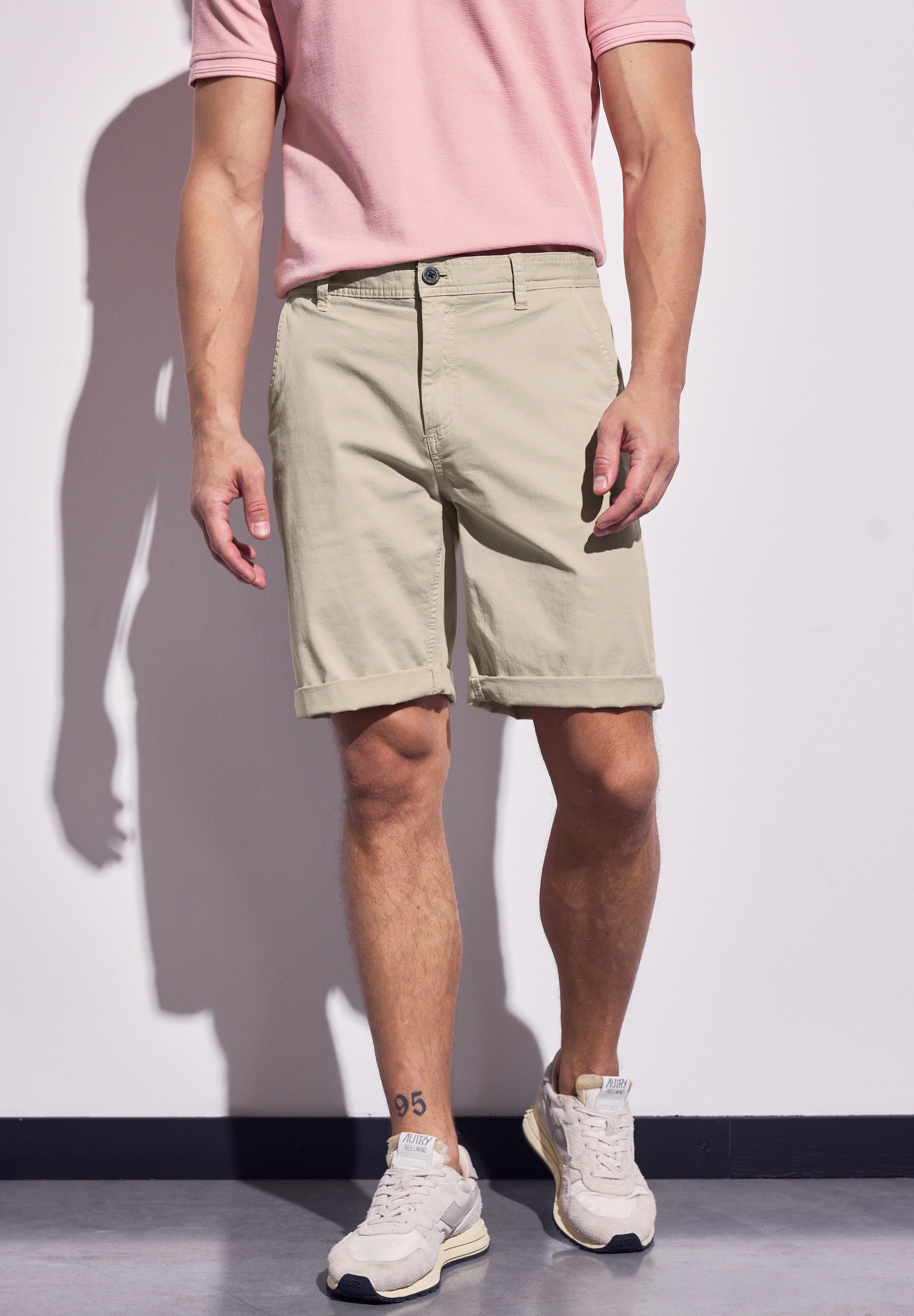 Shorts STREET ONE MEN, Herren, Gr. 31, beige (sandstone beige), Web, 98% Baumwolle, 2% Elasthan, unifarben, regular fit kurz, Hosen Shorts, aus Baumwolle mit Stretchanteil